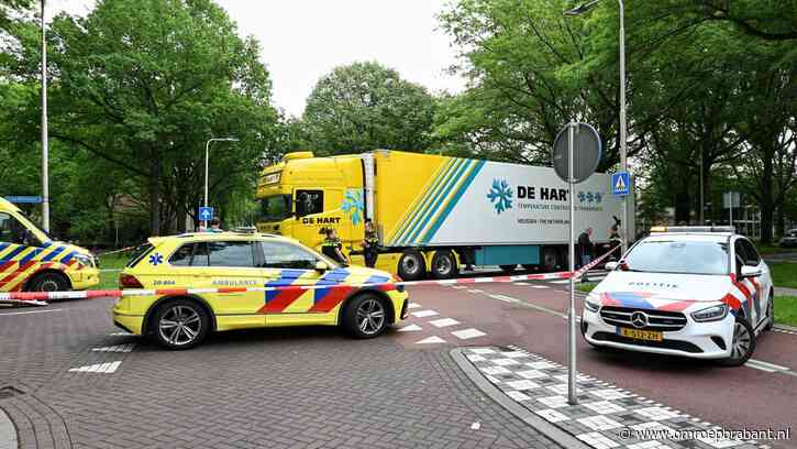 Ongeluk met vrachtwagen op beruchte kruising, fietser zwaargewond
