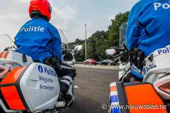 Bestuurder (38) die ligt te slapen op pechstrook E313 viseert politie: 8 maanden cel