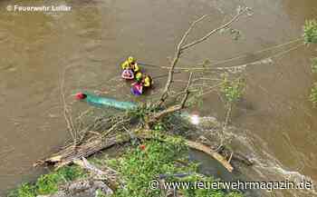 Gekenterte Kanuten aus der Lahn gerettet