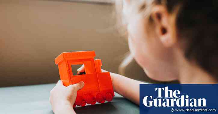 Ditch brightly coloured plastic, anti-waste researchers tell firms