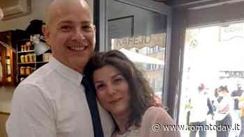 Si conoscono in una caffetteria e organizzano lì la festa di matrimonio: "Drink e taglieri per tutti"