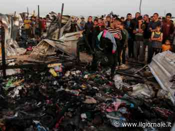 "Un tragico incidente". Netanyahu ammette l'errore nell'attacco a Rafah