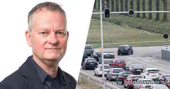 Waarom sluiten automobilisten niet meer netjes aan in de rij voor het verkeerslicht?