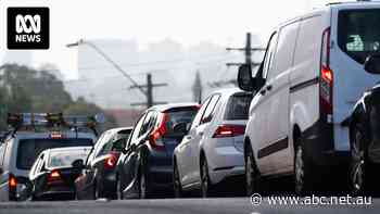 As Queensland trials 50c public transport fares, experts say there are more ways to improve our commute