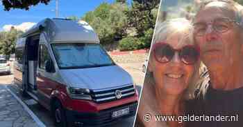 Roadtrip van Walter (70) en Roos (68) in Oost-Europa komt plots ten einde: ‘We hebben alleen nog onze zwemkleding’
