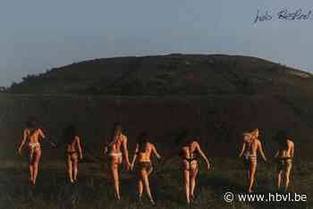 Ophef rond foto van halfnaakte vrouwen op terril van Winterslag: “Ik had het nog verwacht”