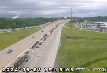 Crash causes traffic jam on I-69 in northwest Fort Wayne