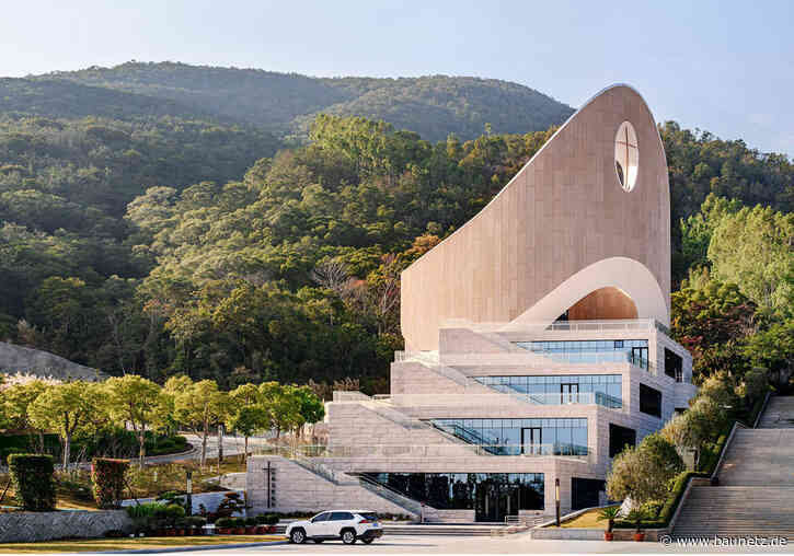 Arche am Berg
 - Kirchenbau in Julong von INUCE