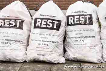 In aanloop naar de fusie: Antwerpse vuilniszakken vanaf 1 oktober te koop in Borsbeek