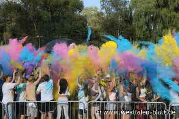 Reichlich bunte Farben beim Holi Festival in Verl