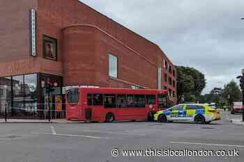 Main Road Sidcup bus crash: Recap