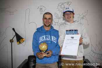 Is dit het slimste dorp van Vlaanderen? Beste vrienden winnen elk aartsmoeilijke olympiade