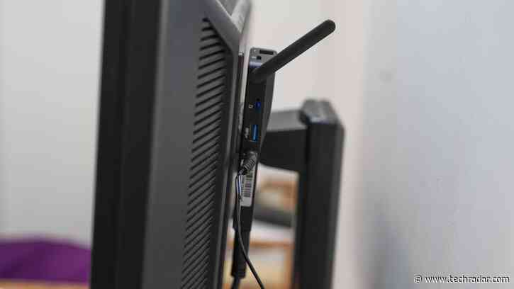 Azulle Access fanless mini PC stick review