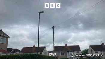 Streetlights put residents in the dark