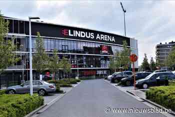 Studenten kunnen in voetbalstadion examens voorbereiden