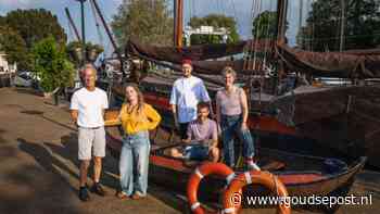 Al dobberend vanuit een bootje een film kijken, het kan tijdens de drijf-in bioscoop in Museumhaven