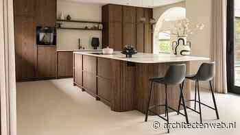 Sfeervolle maatwerk keuken van eikenhout fineer