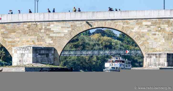 Mann von Brücke gestoßen: Prozess gegen Tatverdächtigen