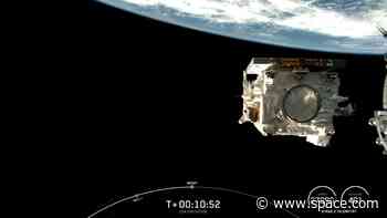 SpaceX launches Earth-observing EarthCARE satellite during rocket flight doubleheader (photos, video)
