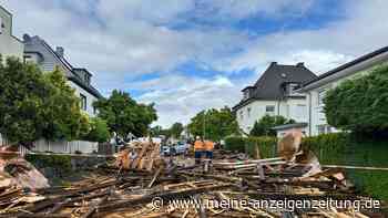 Heftiger Wind deckt Kirchdach ab - Verdacht auf Tornado