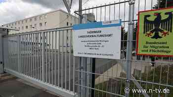 Vorfall im thüringischen Suhl: Security in Flüchtlingsunterkunft singt "Ausländer raus"