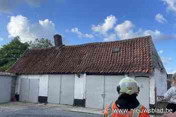 Schuur dreigt in te storten in Lendelede