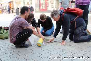 Herford: Stolpersteine putzen gegen das Vergessen