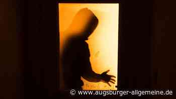 Unbekannte brechen in Hohenfurch in Autohaus und Bäckerei ein