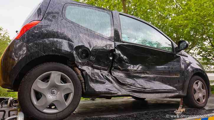 Fietser (44) overleden nadat hij wachtend bij stoplicht werd aangereden