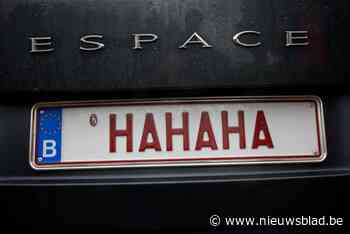 Koppel betrapt nadat het maandenlang rondrijdt met nagemaakte nummerplaat om te ontsnappen aan rijverboden