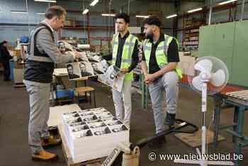 “Hoe maak je papier weer boeiend voor kinderen?”: Twee 18-jarigen kruipen in de huid van bedrijfsleider