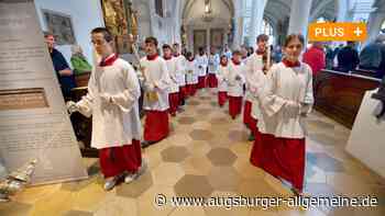 Feierliche Fronleichnamsprozession zieht durch Mariä Himmelfahrt