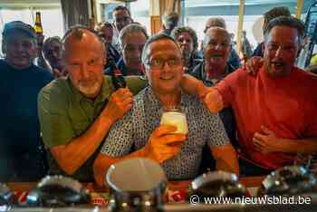 Beringen neemt massaal afscheid van laatste bruine kroeg: “Alle flessen moeten leeg”