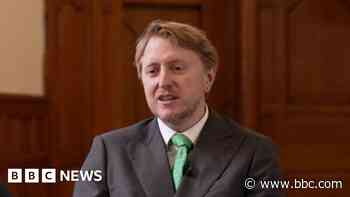 Former Tory MP backs Labour at general election