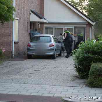 Politie onderzoekt steekincident in Nijverdal, man aangehouden