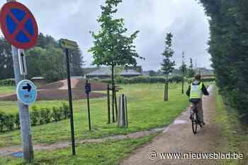 Wegwijzers helpen zesdejaars bij fietsexamen: “Kinderen kunnen op eigen tempo oefenen”