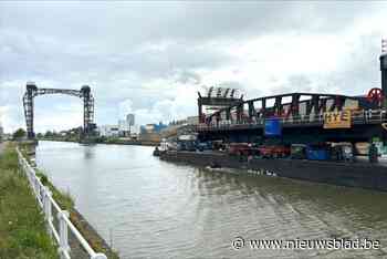 Beschadigd brugdek van Buda is na anderhalf jaar terug in Brussel
