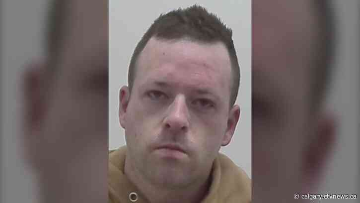 Calgary police seek help to find man wanted on 18 warrants