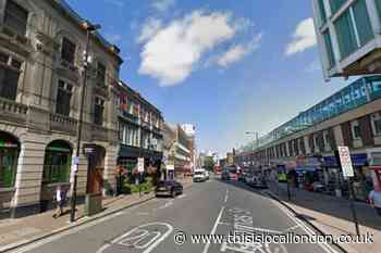 Thomas Street Woolwich police incident: Live updates