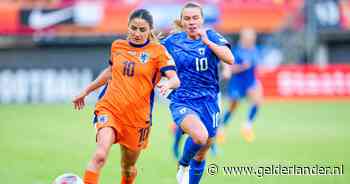 LIVE EK-kwalificatie | De kansen zijn voor de Oranje Leeuwinnen, die het toch lastig hebben met Finland