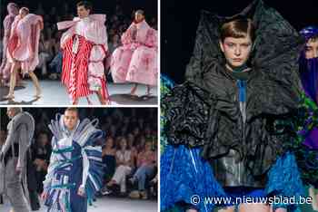 IN BEELD. 2.500 professionals en fans wonen modeshow in de Waagnatie bij onder lichting van Brandon Wen