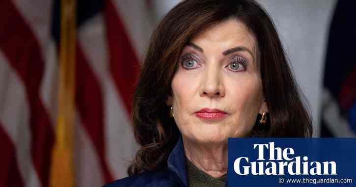 New York governor to launch bill banning smartphones in schools