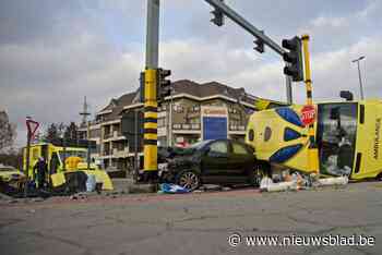 Bijna honderd zware ongevallen met ziekenwagens in vijf jaar tijd: “Je vertrekt om juist om iemand te gaan rédden”