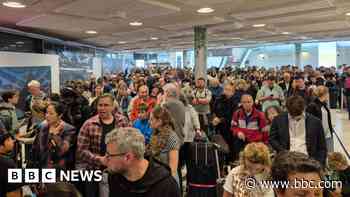 Home Office says Eurostar e-gate issue fixed