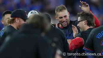 Schneider's two-run walkoff homer in 14th inning gives Jays a 5-3 win over Pirates