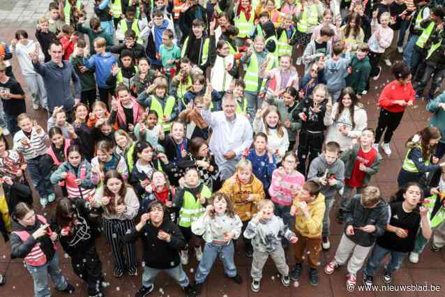 Grote zorgen om lagereschoolkinderen die verslaafd zijn aan wegwerpvapes: “Dit is een trend die heel rap gaat”