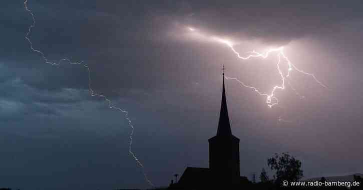 Weiter in mehreren Landkreisen höchste Unwetterwarnstufe