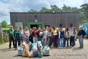 Met opbrengst van snoep werd dierenvoeding gekocht