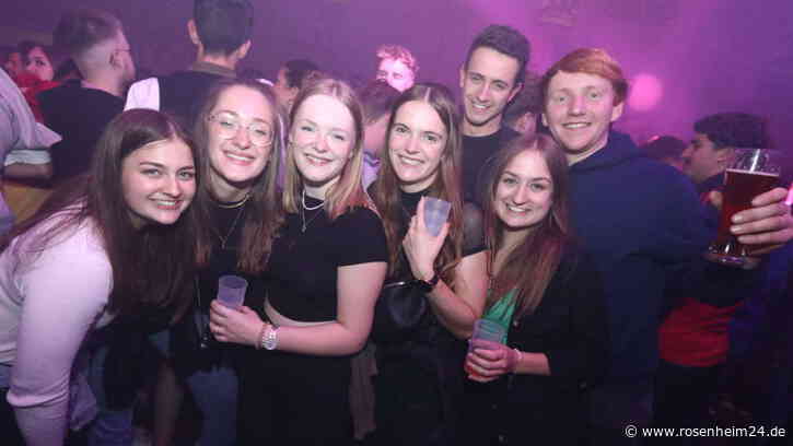 Ausgezeichnete Stimmung herrschte bei der großen Burschenparty in Obing