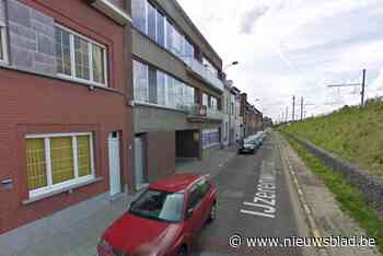 Politie schiet man (39) neer na oproep voor partnergeweld: “Hij ging politiemensen met een mes te lijf”